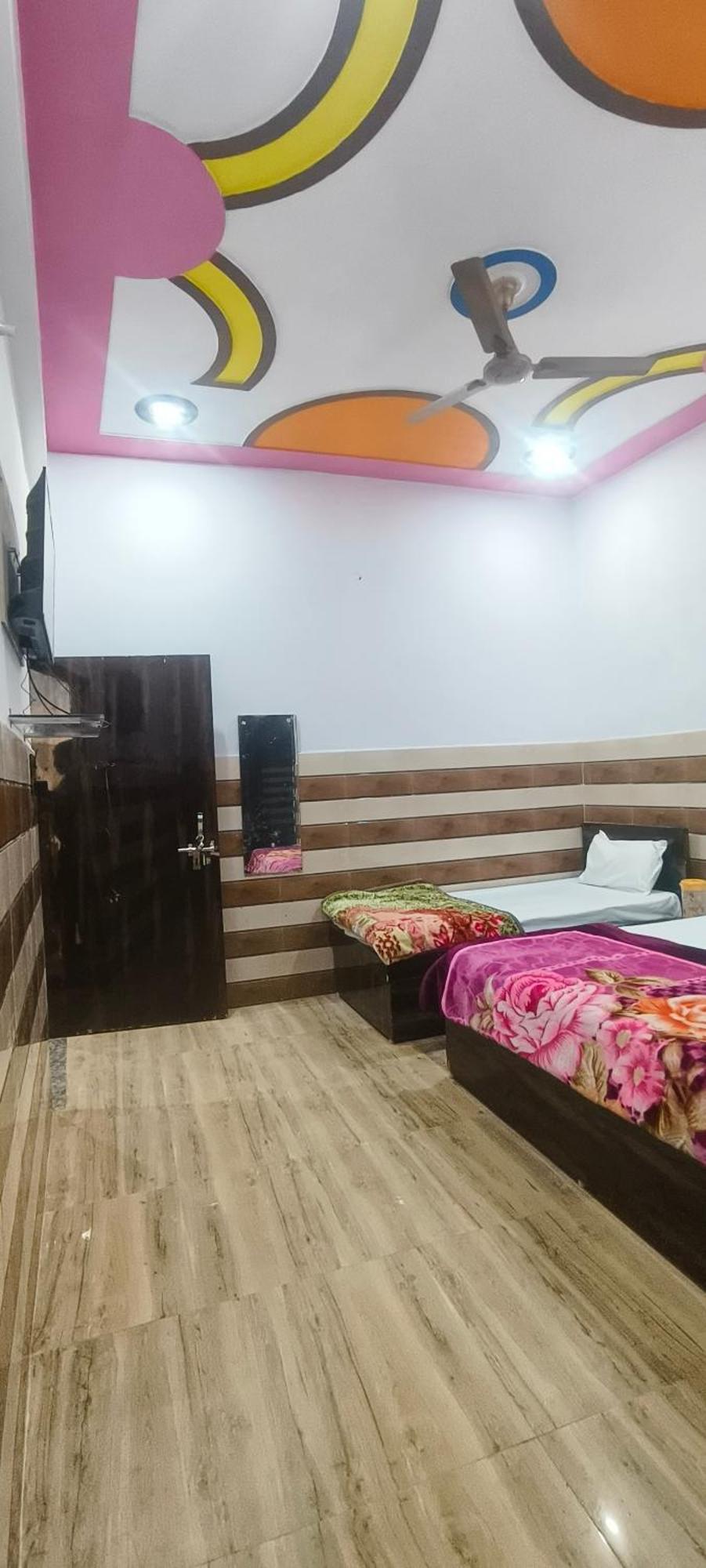 K.D.Dham Near Prem Mandir1 Ξενοδοχείο Vrindāvan Εξωτερικό φωτογραφία