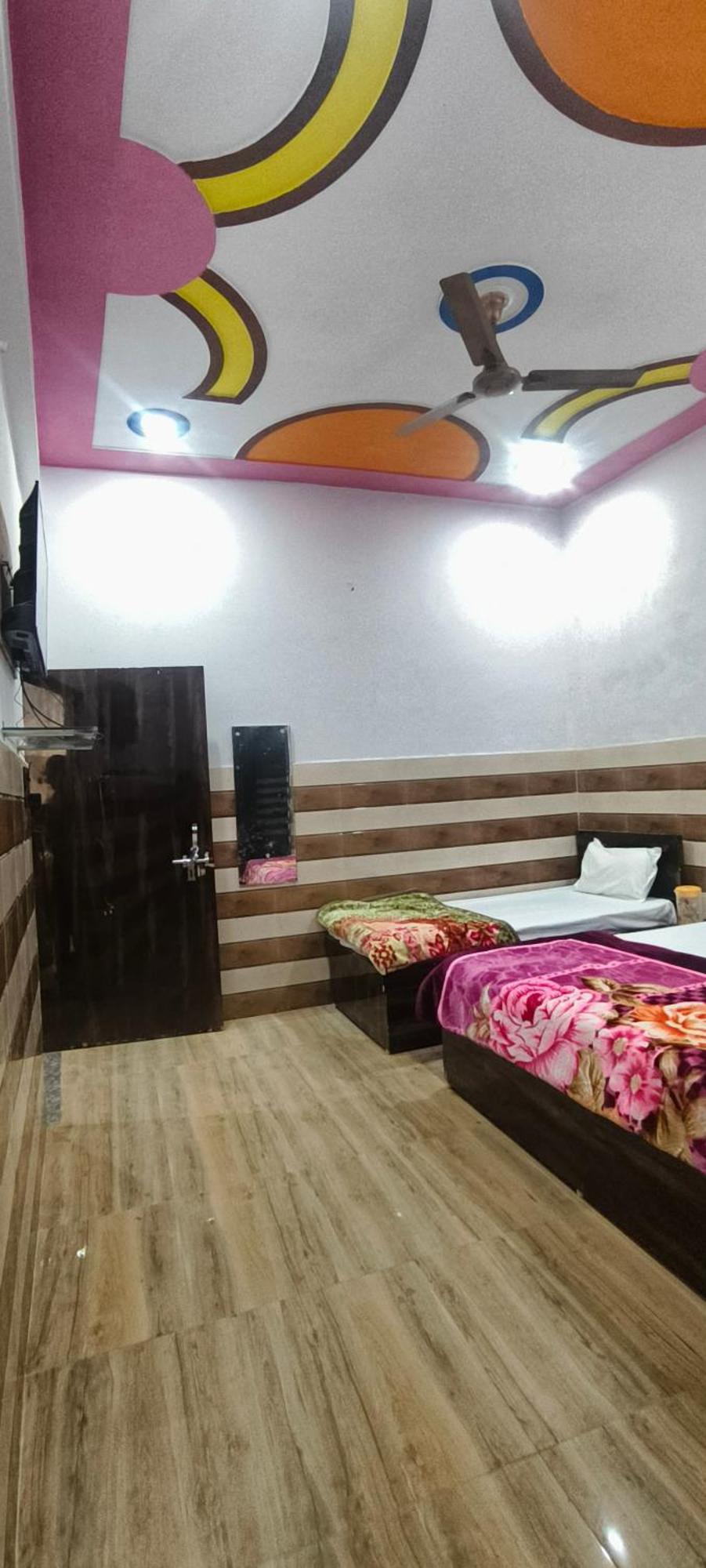 K.D.Dham Near Prem Mandir1 Ξενοδοχείο Vrindāvan Εξωτερικό φωτογραφία
